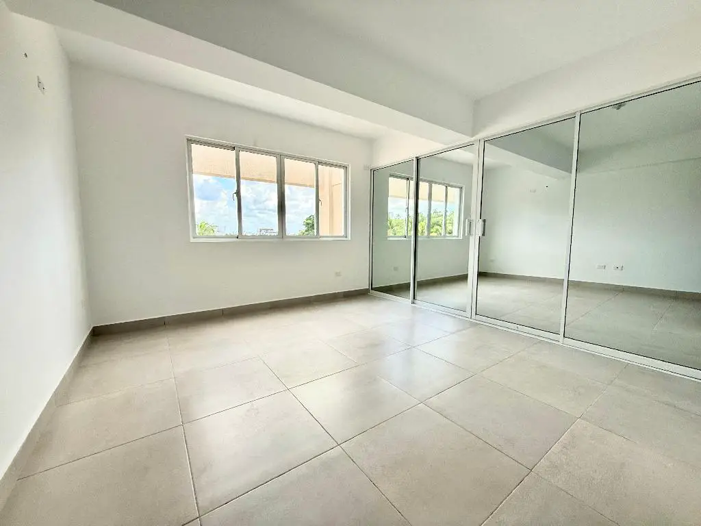 Apartamento de 3 Habitaciones en Venta en la Av. Independencia.  Foto 7279070-1.jpg