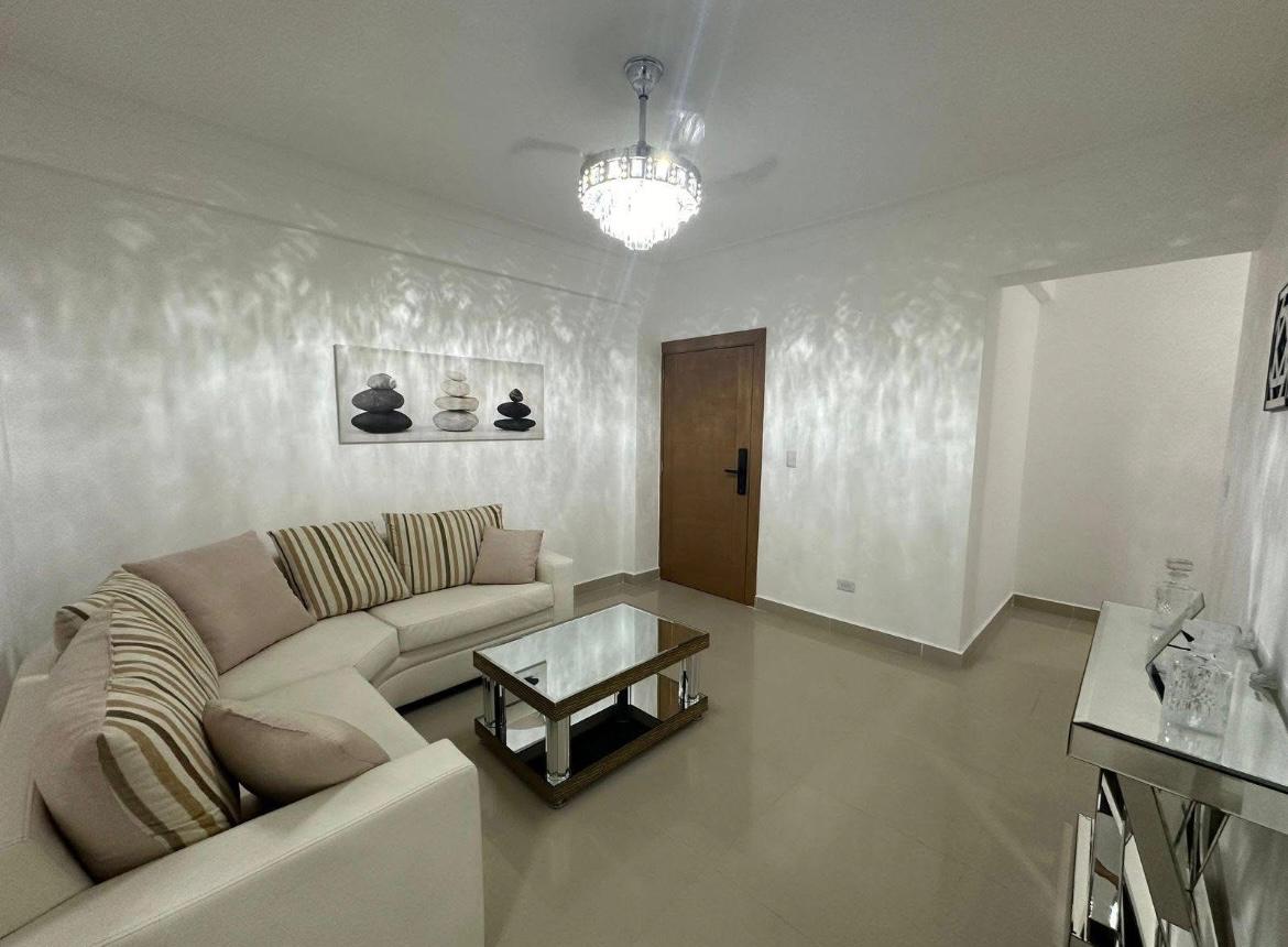 Apartamento de 3 Habitaciones en Venta en la Av. Independencia.  Foto 7279073-3.jpg
