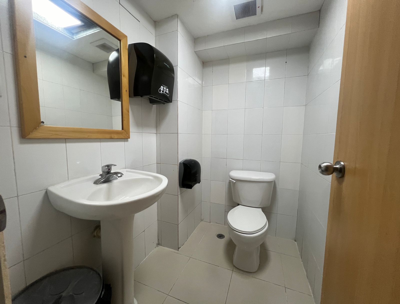 Disponible Local Comercial en Piantini Foto 7279456-1.jpg