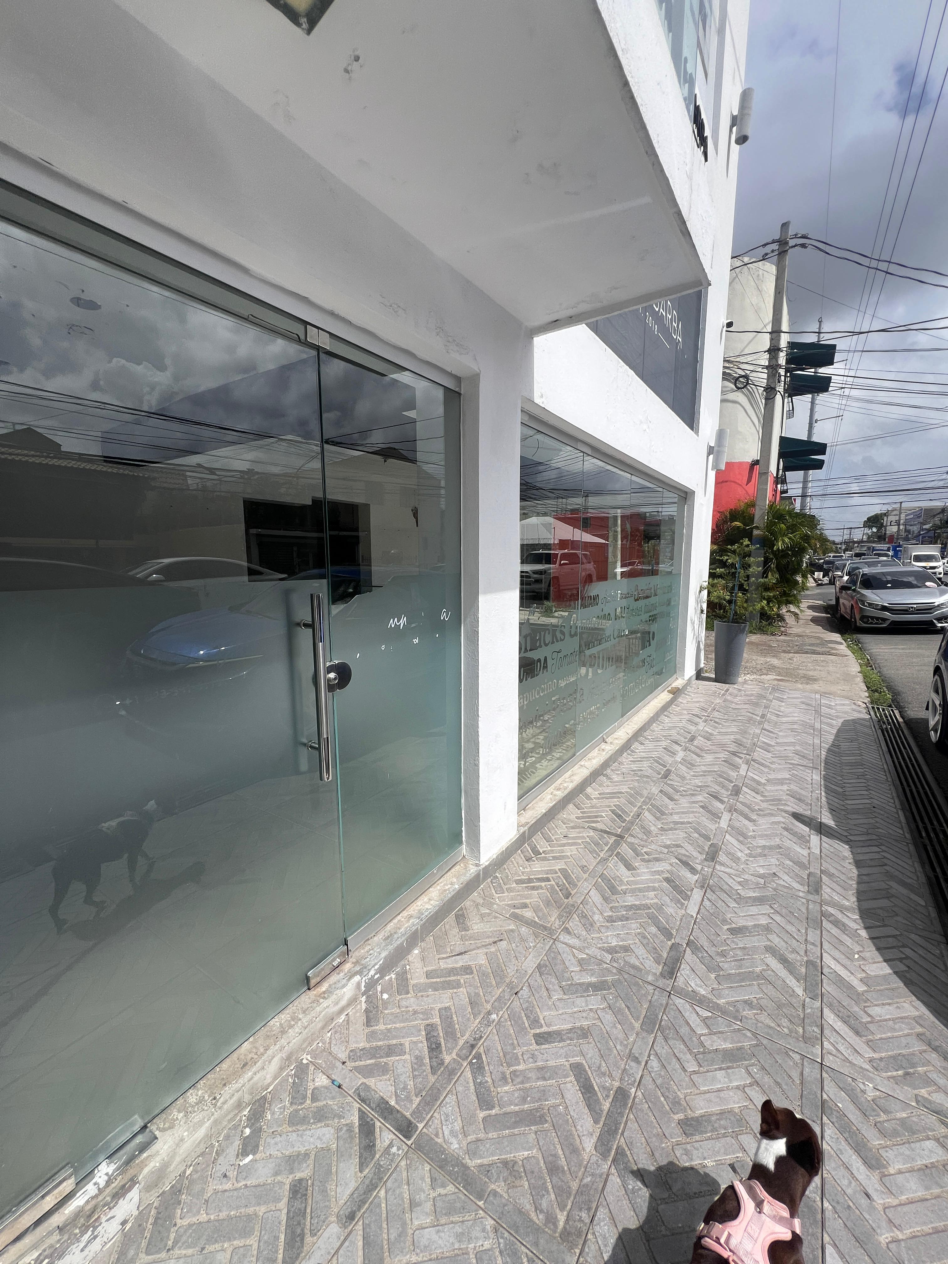 Locales Comerciales ubicados en una de las arterias principales del di Foto 7279519-8.jpg