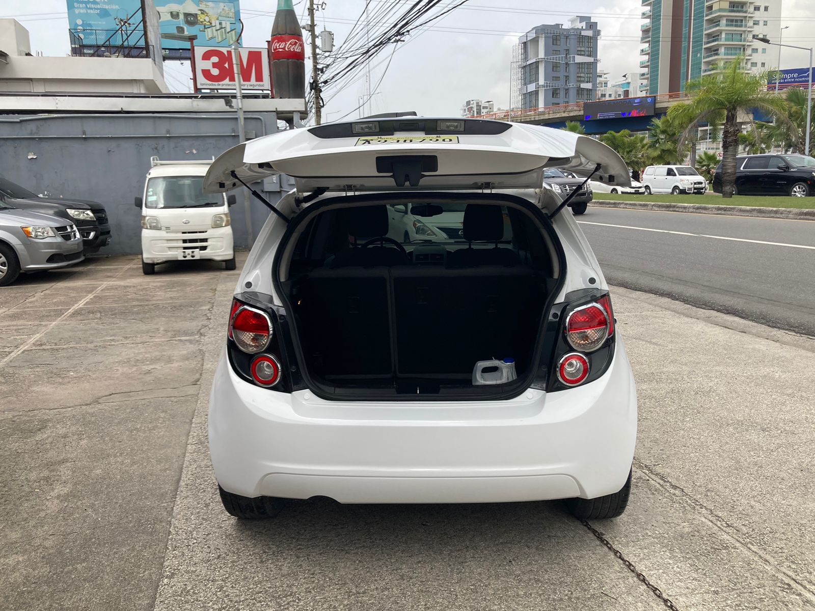 Chevrolet Sonic LS Hatchback 2015 Manual  Foto 7279573-7.jpg