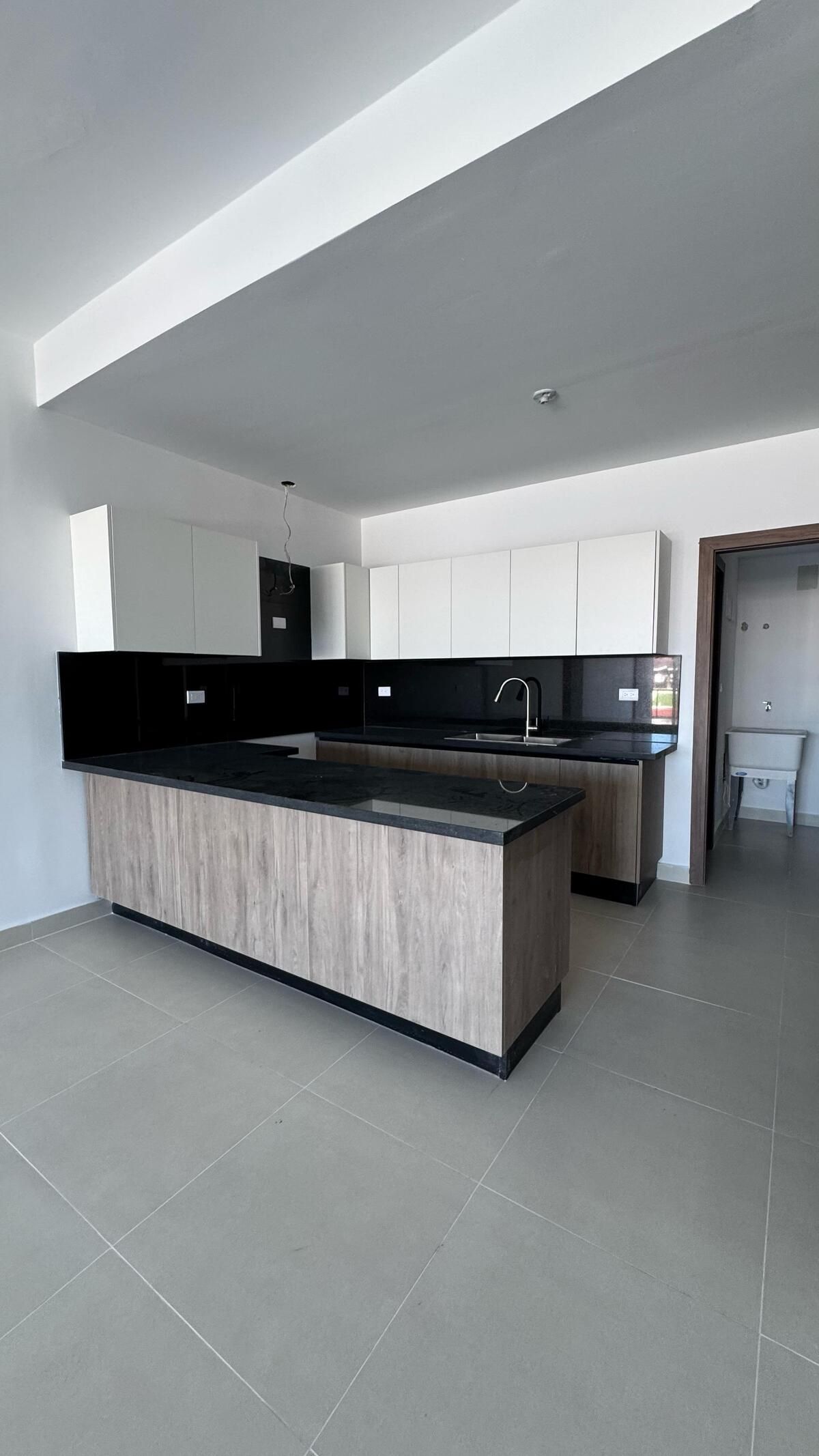 Apartamento 4to. Nivel en Arroyo Hondo Viejo Foto 7279660-2.jpg