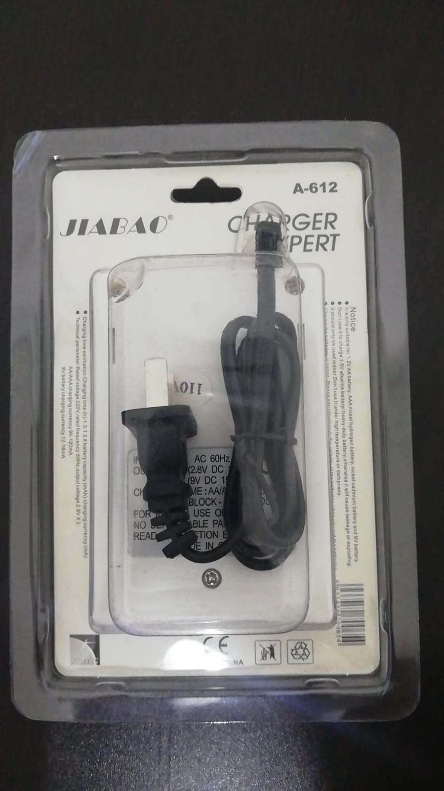 Cargador para pilas bateria 9V AA AAA doble a y triple aaa Foto 7279667-3.jpg