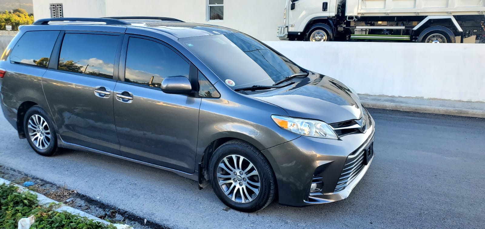 Vendo toyota sienna 2018 XLE full en Peravia Foto 7280014-1.jpg