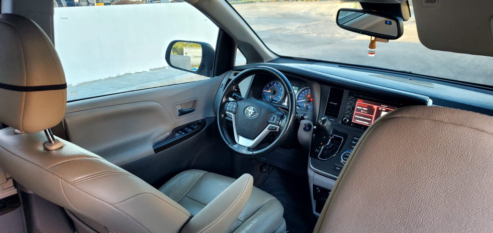 Vendo toyota sienna 2018 XLE full en Peravia Foto 7280014-3.jpg