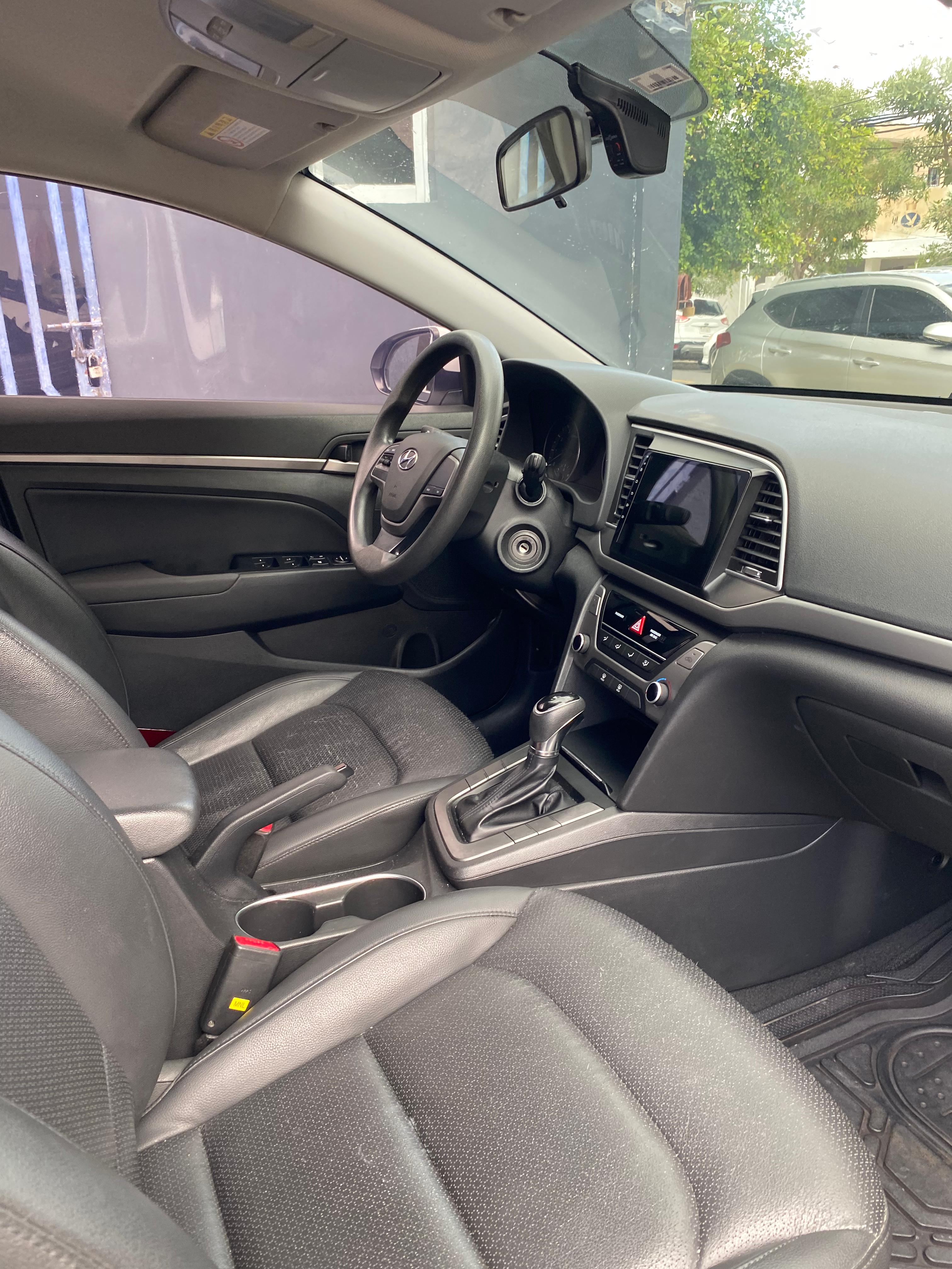 Hyundai AVANTE 2017 LPI Foto 7280794-2.jpg