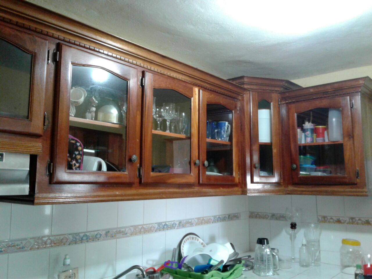 Fabricantes de gabinetes en madera  Foto 7282191-3.jpg