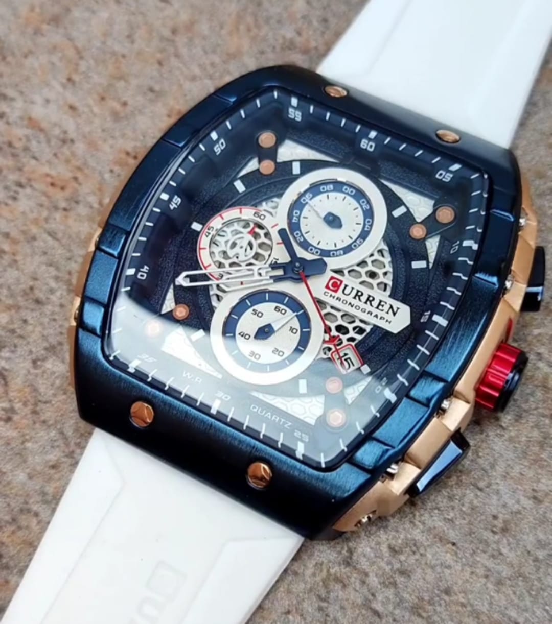 Reloj Curren estilo militar-deportivo Cronografo fechero mov Cuarzo Ja Foto 7282196-2.jpg