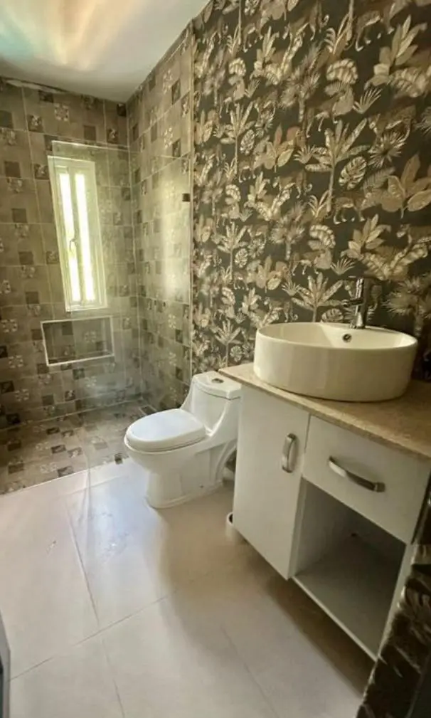 Vendo Exclusiva Villa 3 Niveles AMUEBLADA en LOS GUAYACANES JUAN DOLIO Foto 7282279-15.jpg
