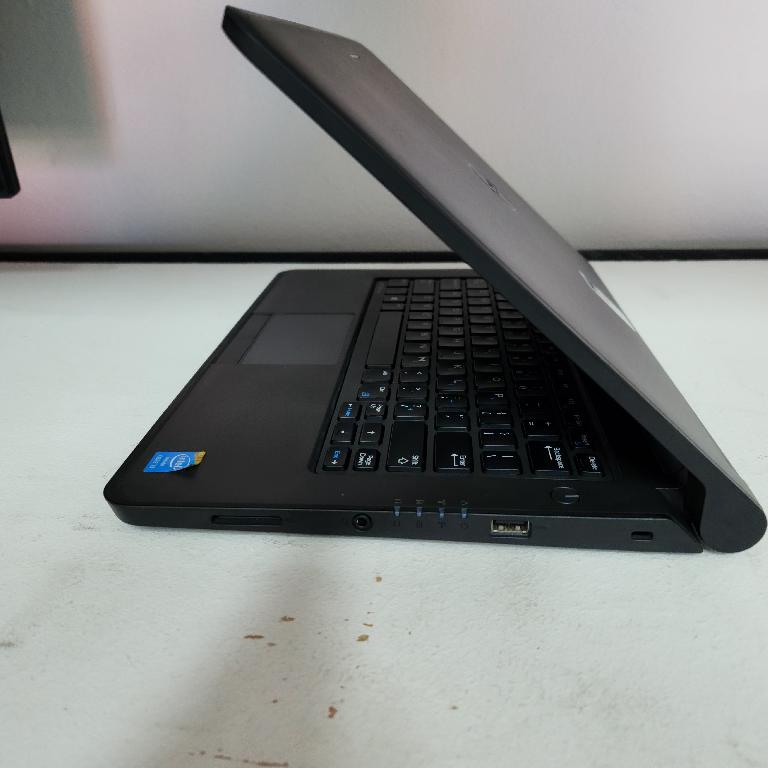 Laptop DELL Latitude 3340 en La Vega Foto 7282304-3.jpg