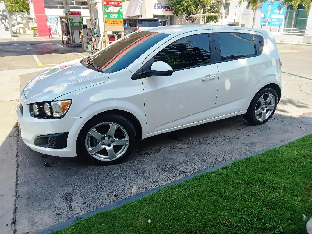 Chevy Sonic LS Hatchback 2015 Manual  Foto 7282314-1.jpg
