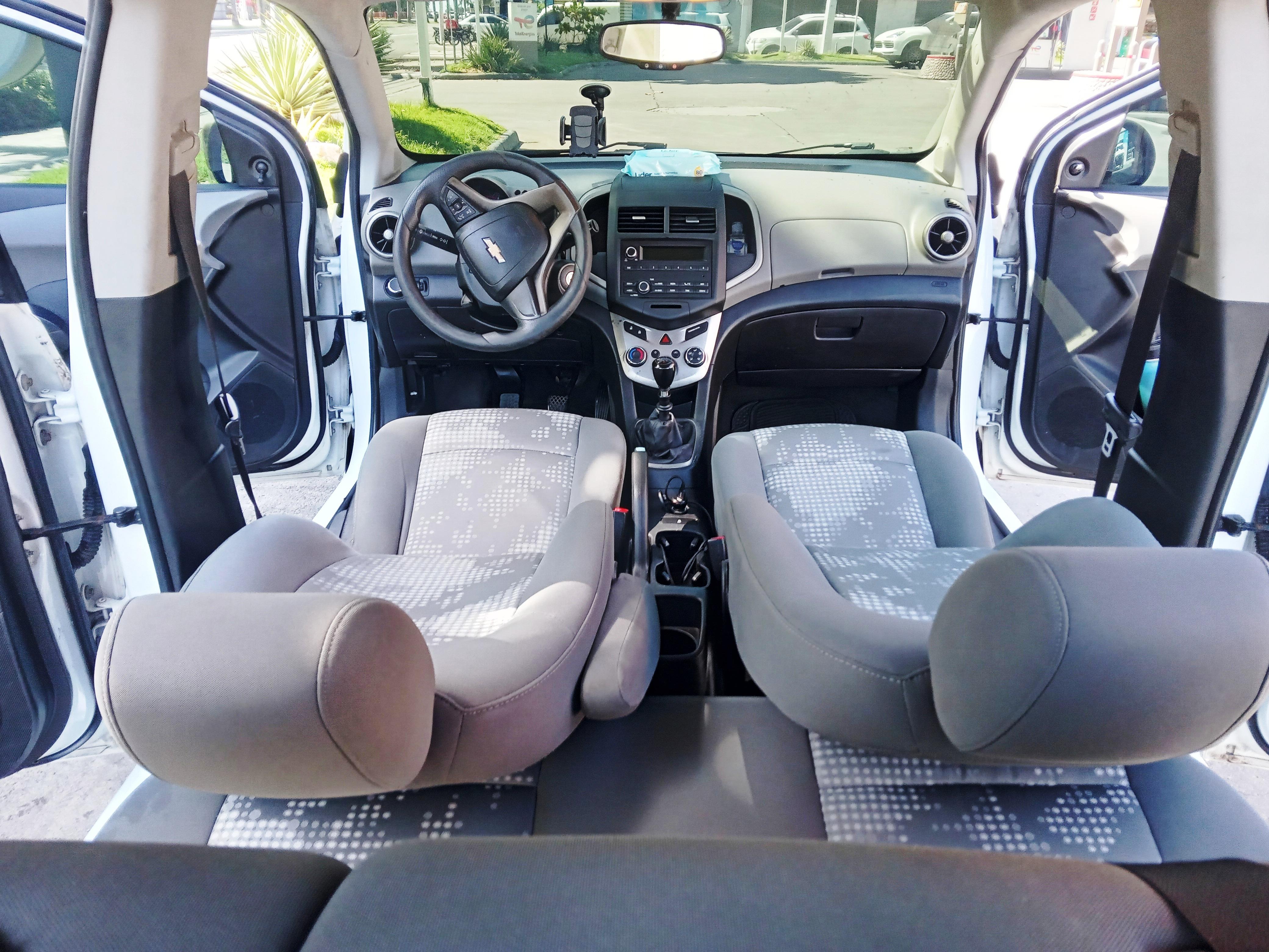 Chevy Sonic LS Hatchback 2015 Manual  Foto 7282314-10.jpg