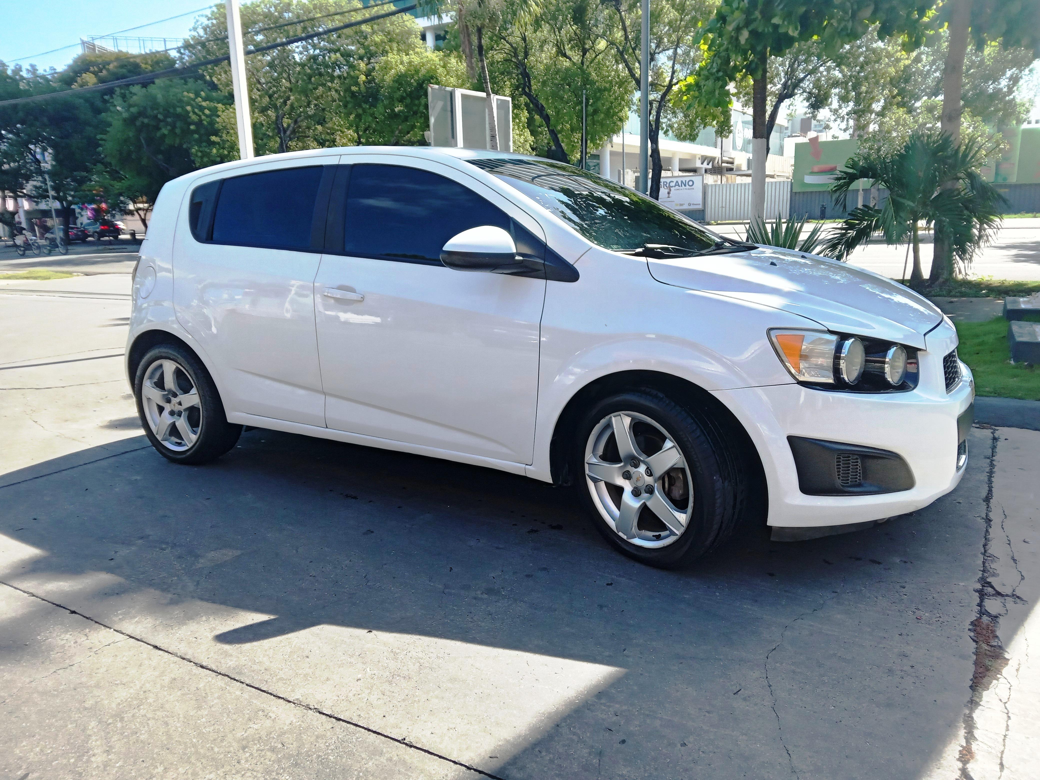 Chevy Sonic LS Hatchback 2015 Manual  Foto 7282314-3.jpg