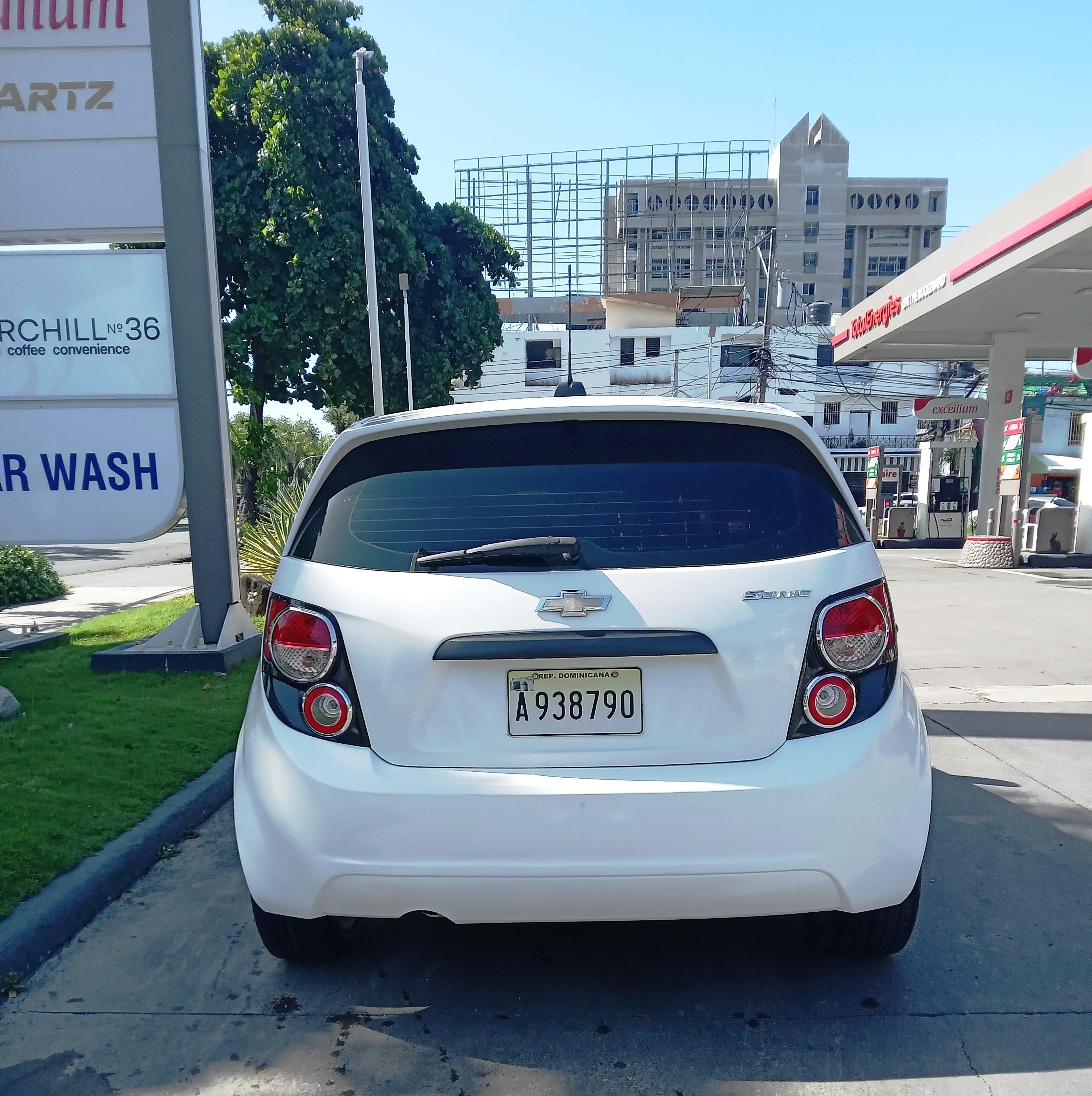 Chevy Sonic LS Hatchback 2015 Manual  Foto 7282314-5.jpg