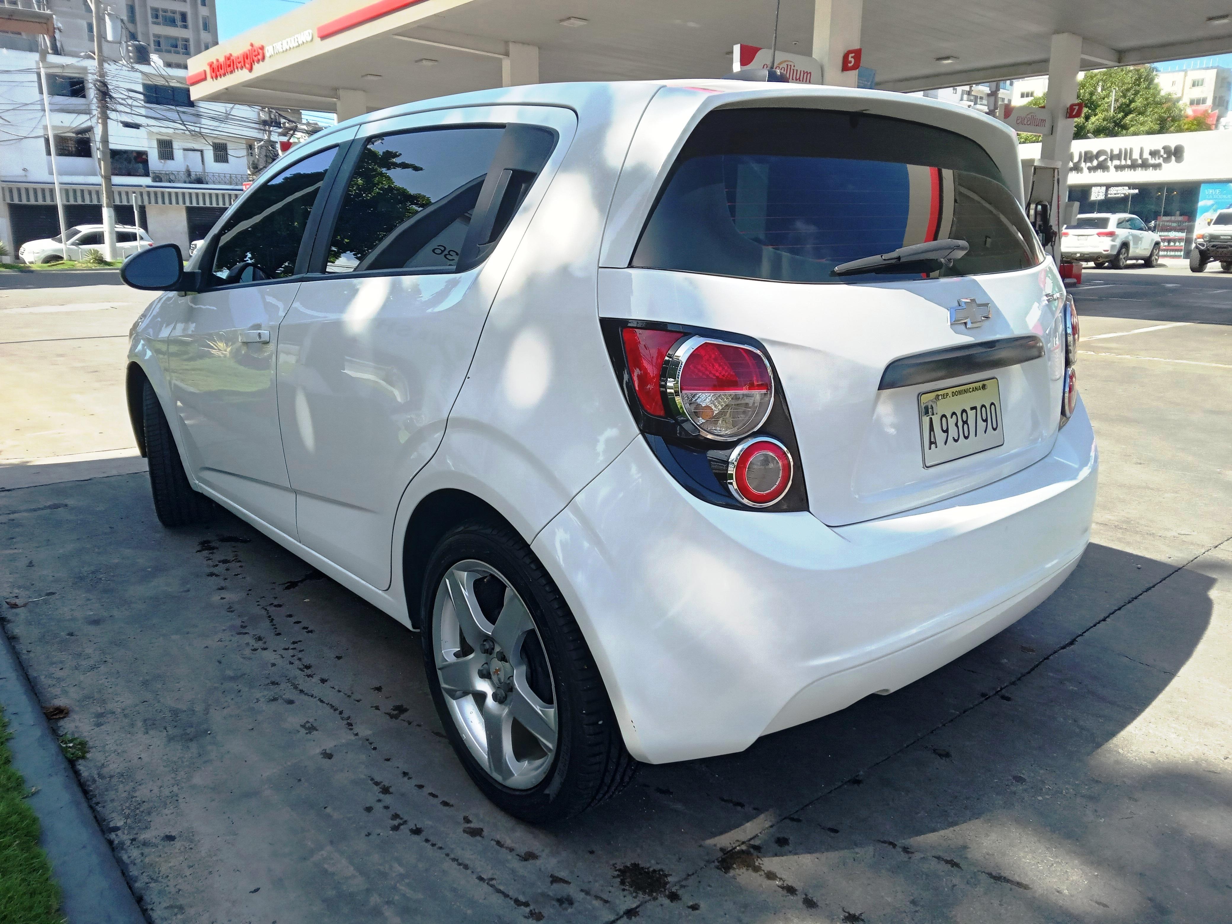 Chevy Sonic LS Hatchback 2015 Manual  Foto 7282314-6.jpg