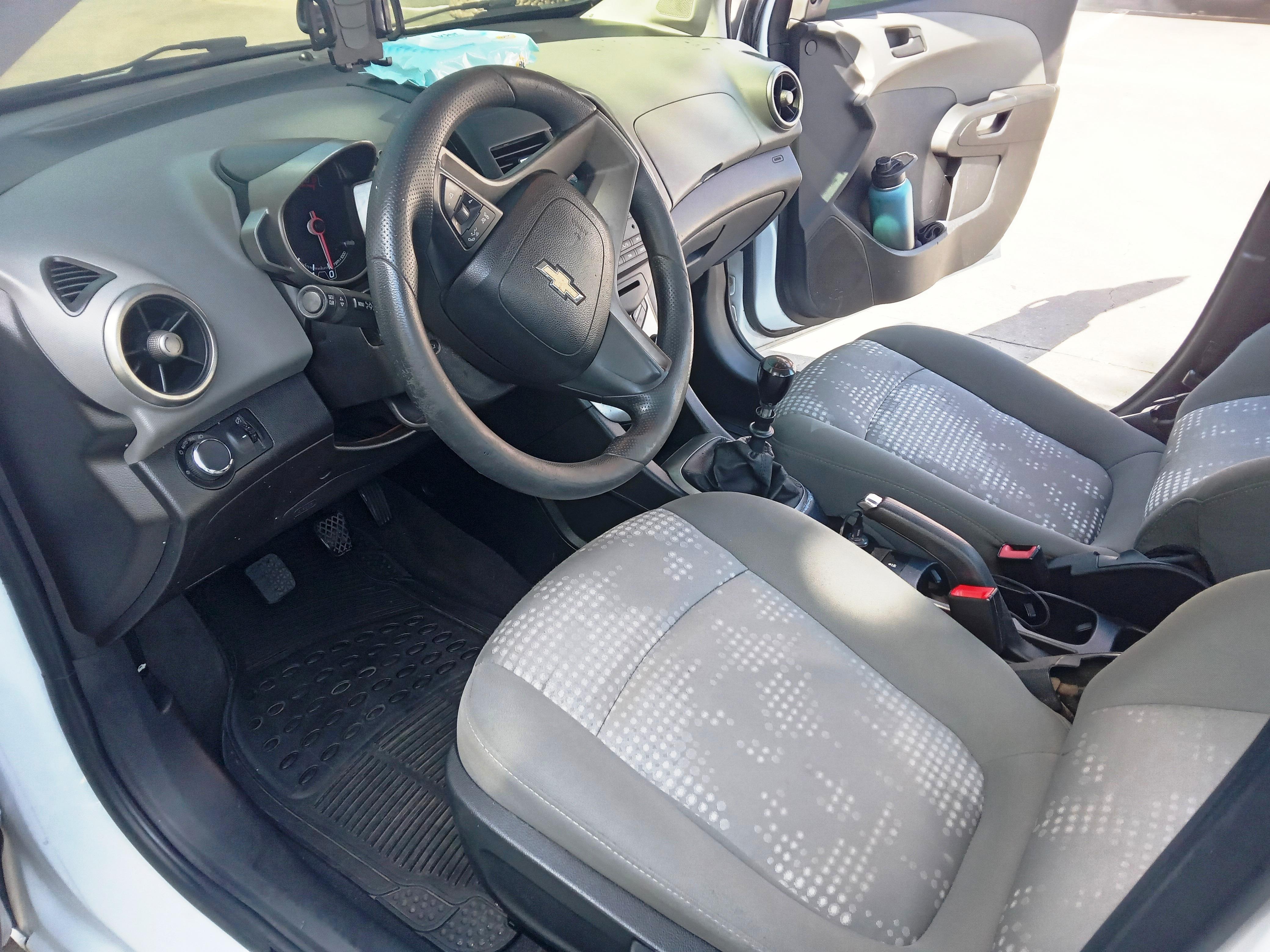 Chevy Sonic LS Hatchback 2015 Manual  Foto 7282314-9.jpg