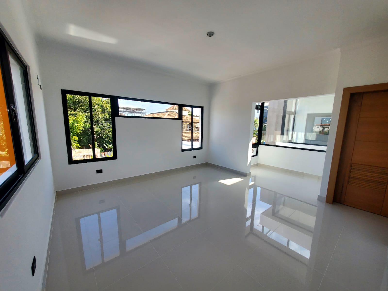 Casa con marquesina para 4 vehículos en oferta por el mes de los padre Foto 7282322-7.jpg