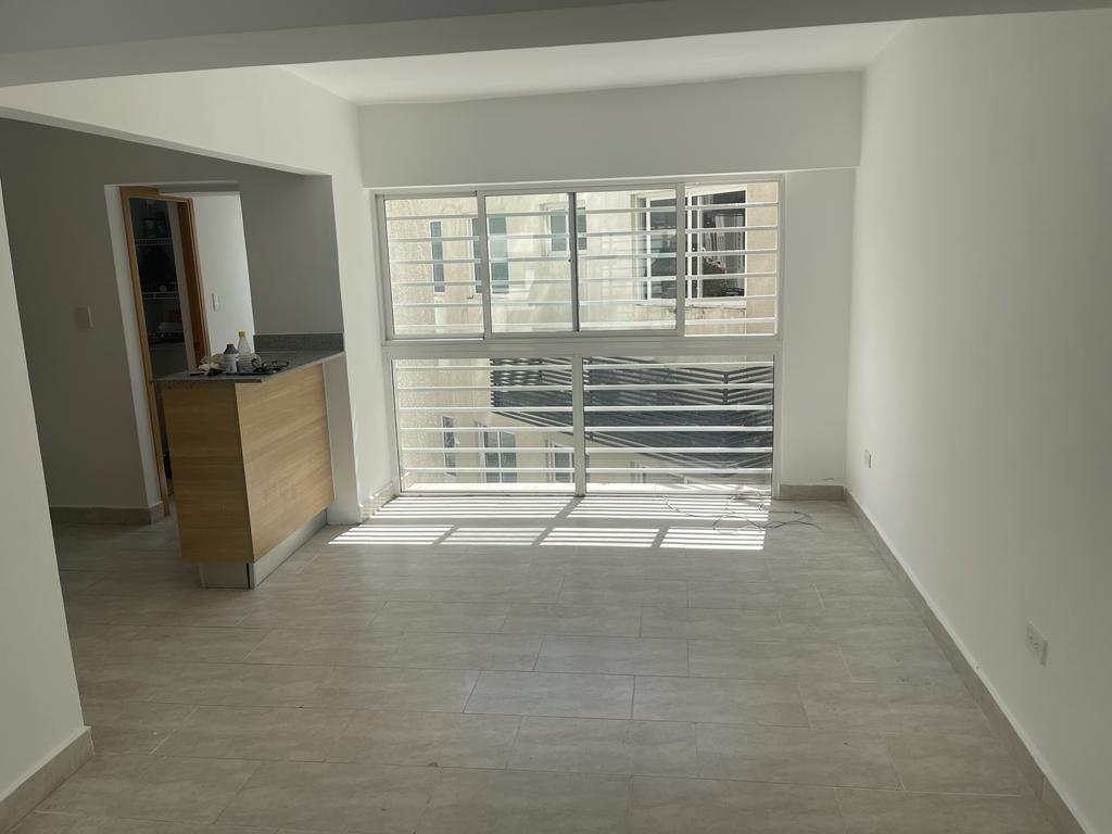 Apartamento en Gazcue ideal para inversión!  Espacioso y bien ubicado  Foto 7282622-5.jpg