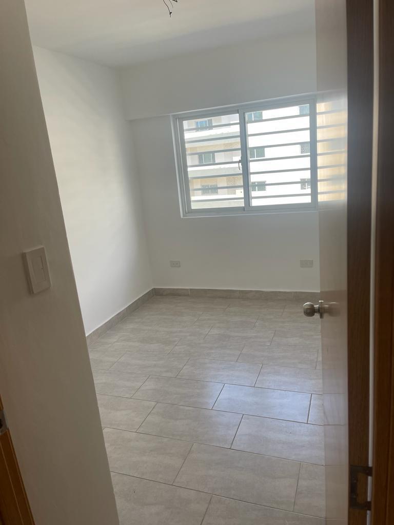 Apartamento en Gazcue ideal para inversión!  Espacioso y bien ubicado  Foto 7282622-7.jpg