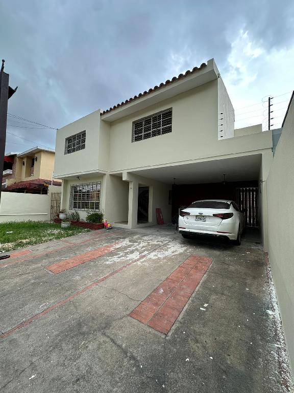 Casa en La Castellana Uso Familiar O Comercial  Foto 7282633-1.jpg