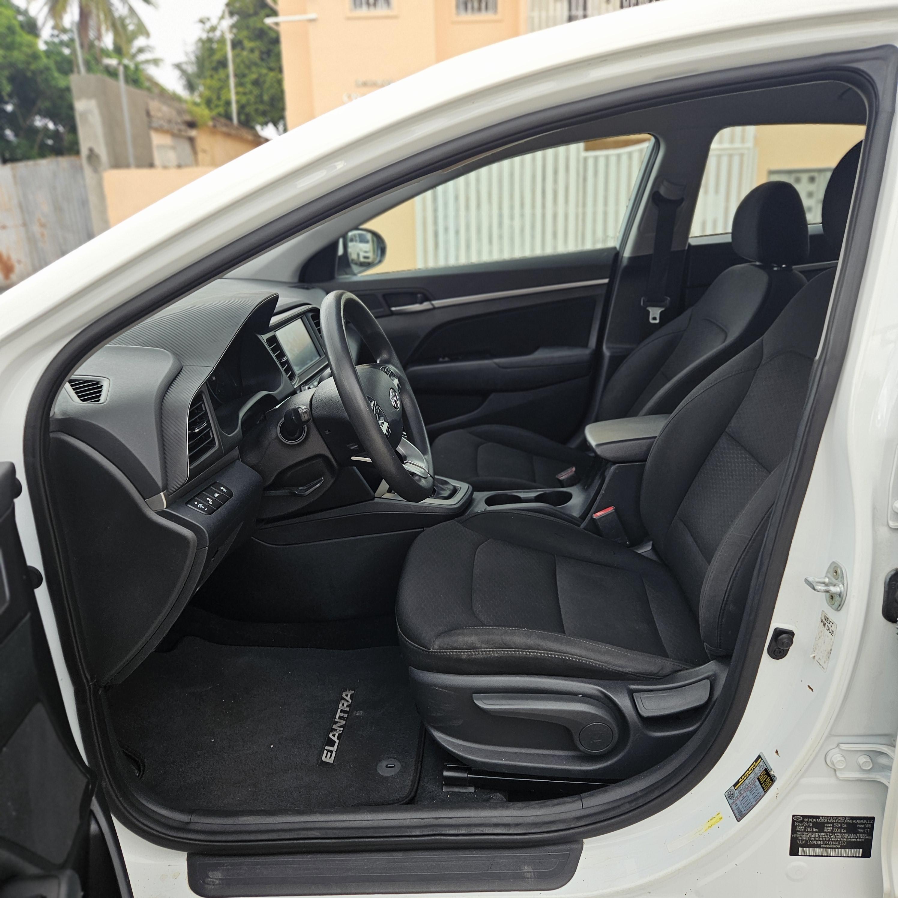 HYUNDAI ELANTRA 2019 Foto 7282652-4.jpg