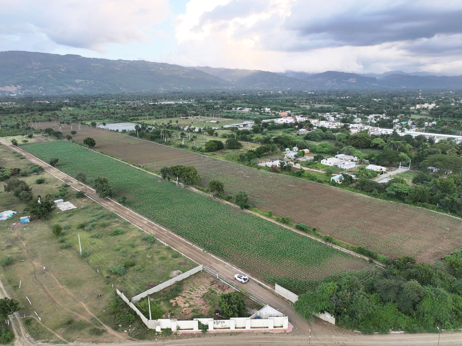 SOLARES EN VENTA – AV. CIRCUNVALACIÓN LA DELGADA SANTIAGO R.D. Foto 7282659-4.jpg