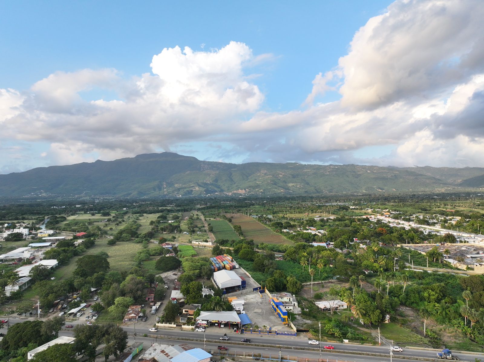 SOLARES EN VENTA – AV. CIRCUNVALACIÓN LA DELGADA SANTIAGO R.D. Foto 7282659-6.jpg