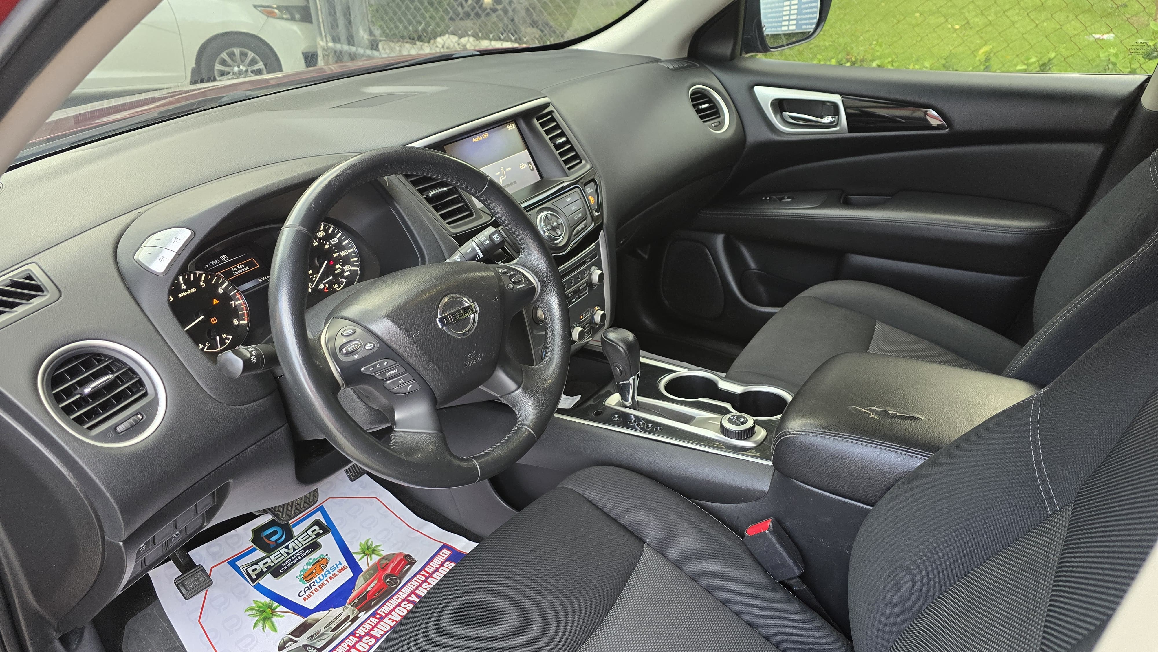 Nissan Pathfinder SV 4x4 2018 Clean Carfax Recien importada Foto 7282757-8.jpg