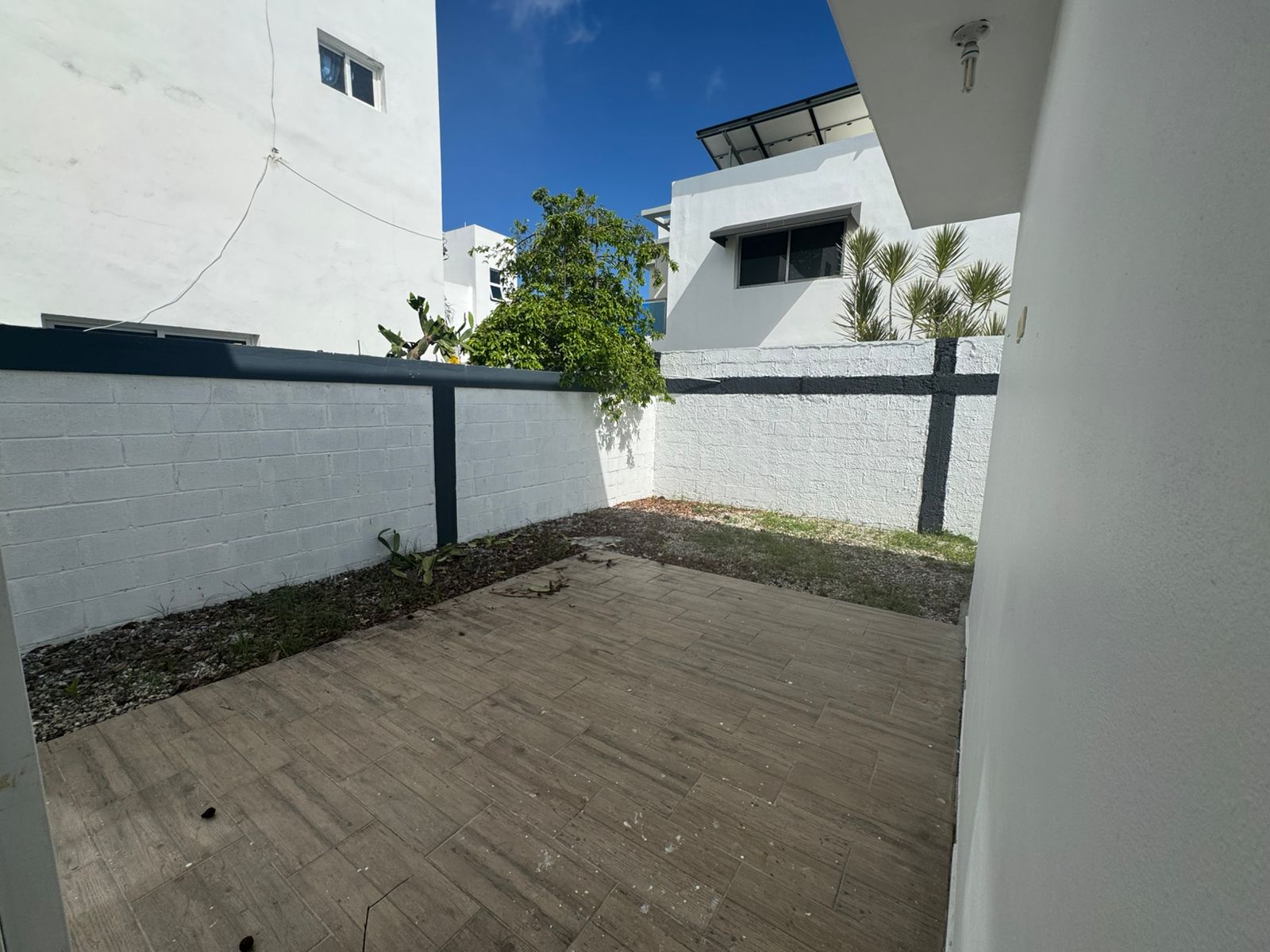  Moderna casa de 2 niveles en la zona más exclusivas y tranquila Foto 7282775-3.jpg