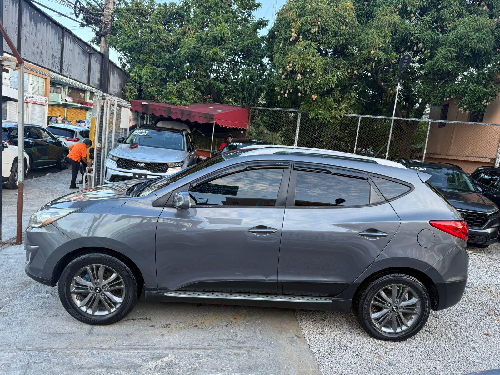 HYUNDAI TUCSON SE 2015 Foto 7283002-3.jpg
