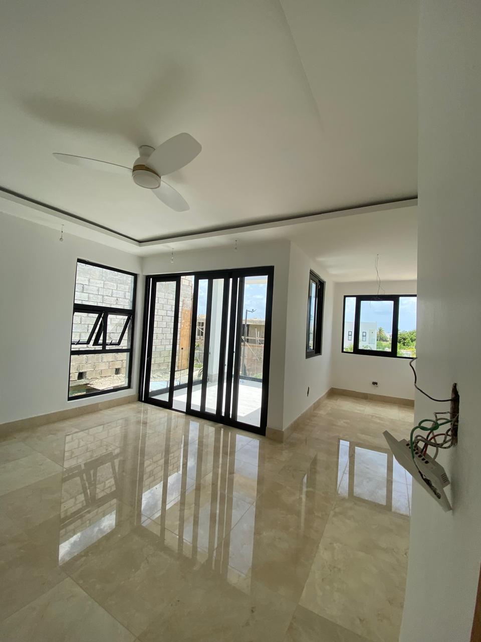 Vendo villa de lujo frente al campo de golf en Playa Nueva Romana Foto 7283346-3.jpg