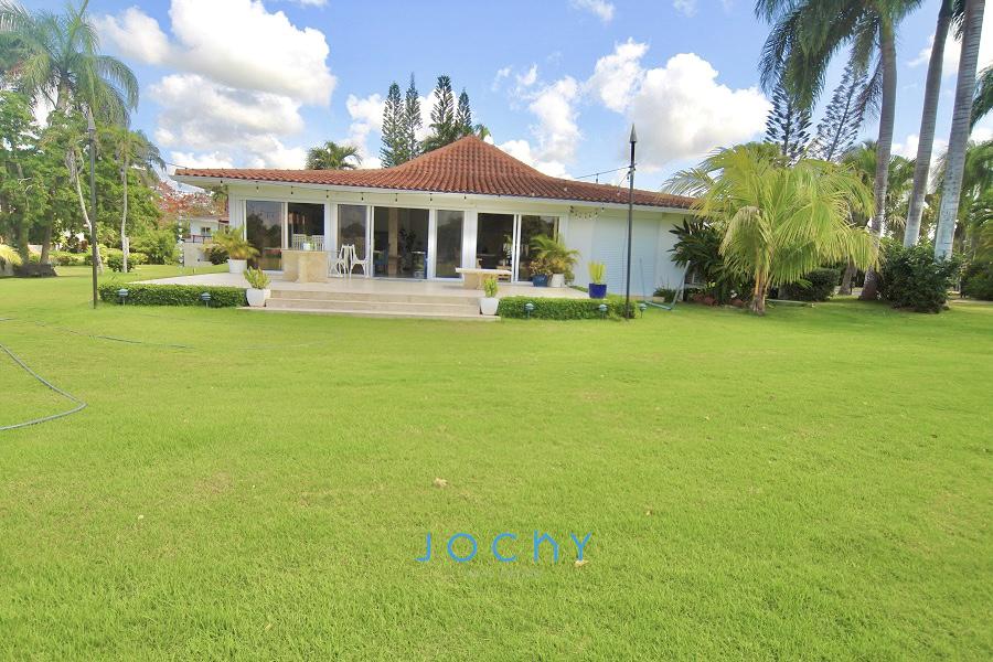 Jochy Real Estate vende Golf Villa en Casa de Campo La Romana R.D Foto 7283428-12.jpg