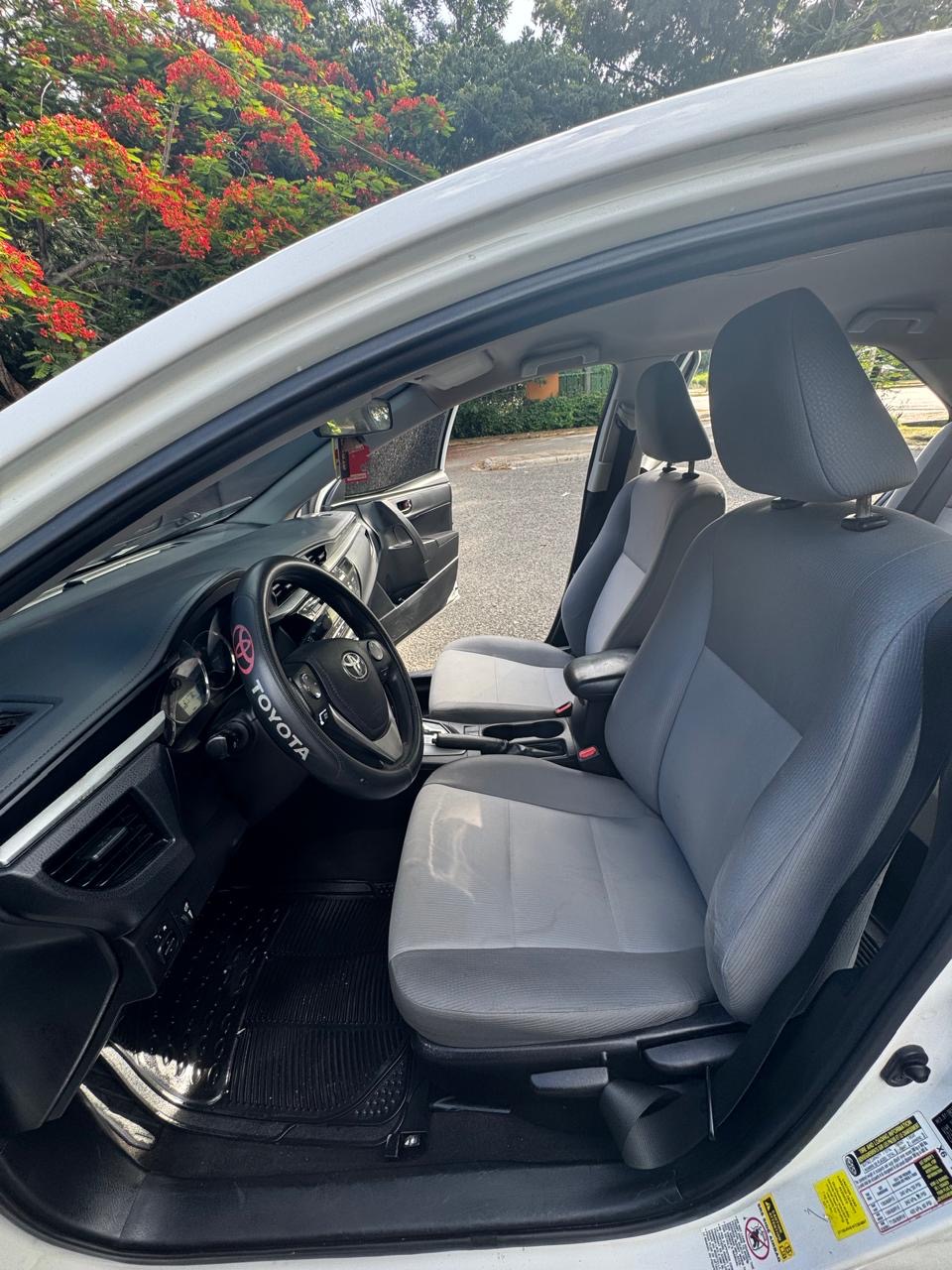 Toyota Corolla 2015 en excelente estado - Automático Foto 7283604-9.jpg