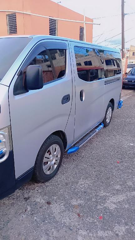 Nissan urvan 2017 en Santo Domingo Este Foto 7283609-1.jpg