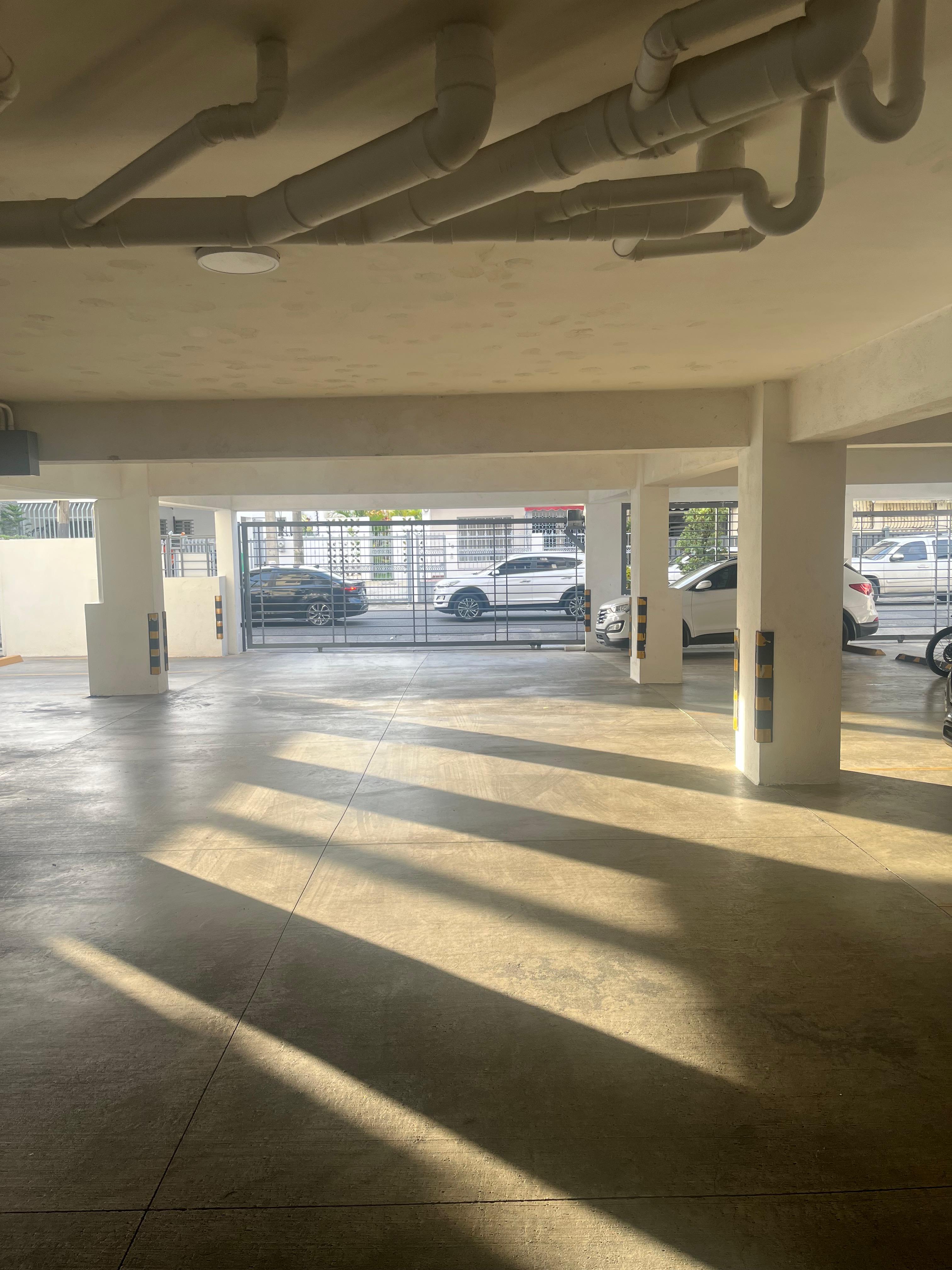 APARTAMENTO EN VENTA EN EL DISTRITO NACIONAL Foto 7283744-2.jpg