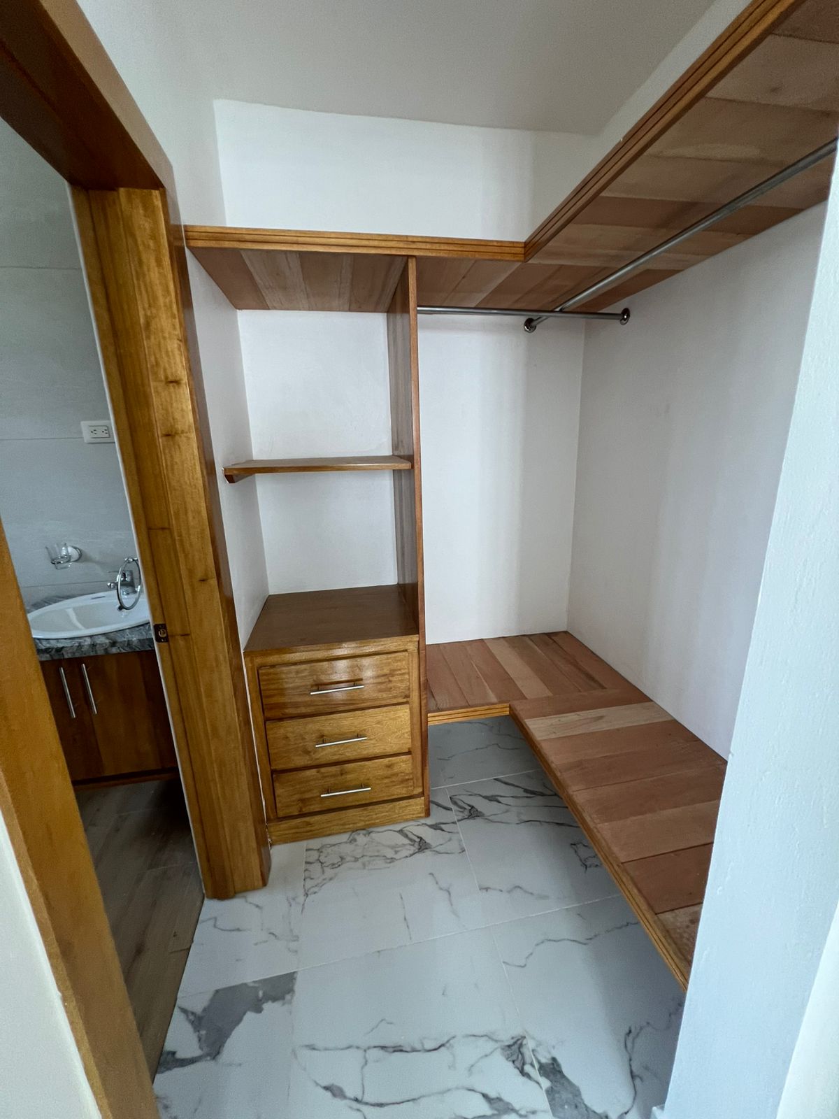???? EN VENTA – Casa Próxima a la Zona Franca de Rafey Santiago R.D. Foto 7284026-14.jpg