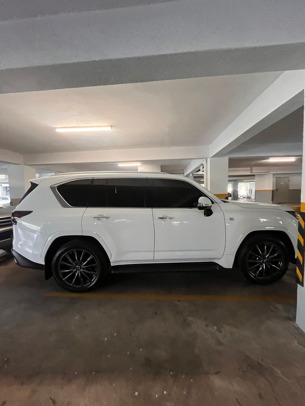 ATENCIÓN PURGA RD ???? ???? SE VENDE Lexus LX 600 F Sport 2023 COMO N Foto 7284038-8.jpg