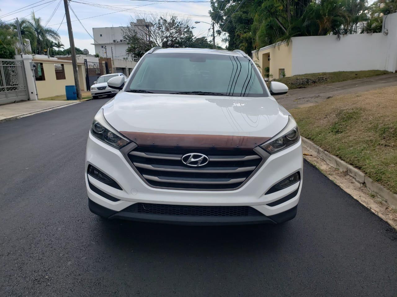 Hyundai Tucson como nueva blanca Foto 7284563-2.jpg