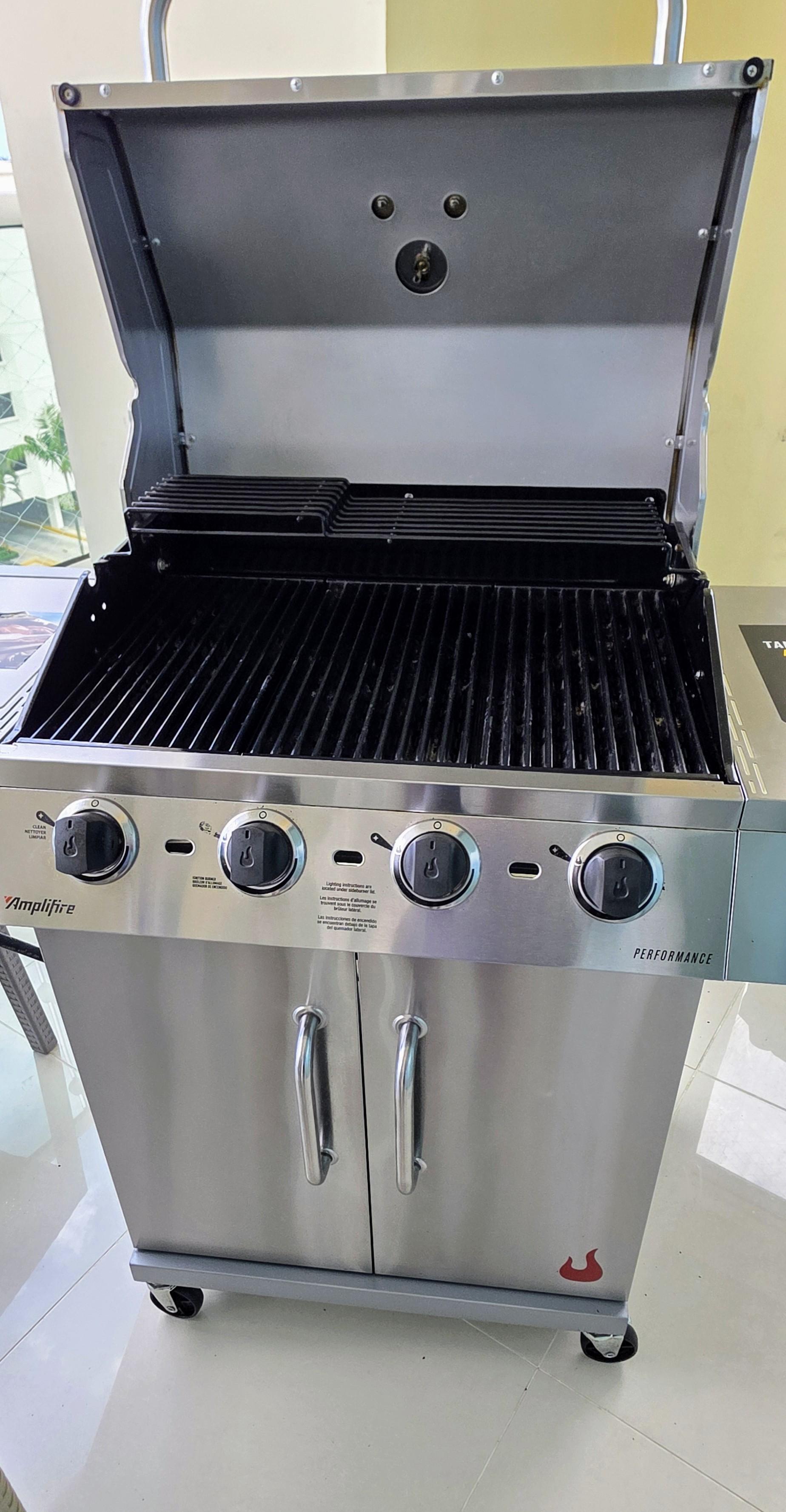 Barbecue CharBroil acero inoxidable  Foto 7284568-2.jpg