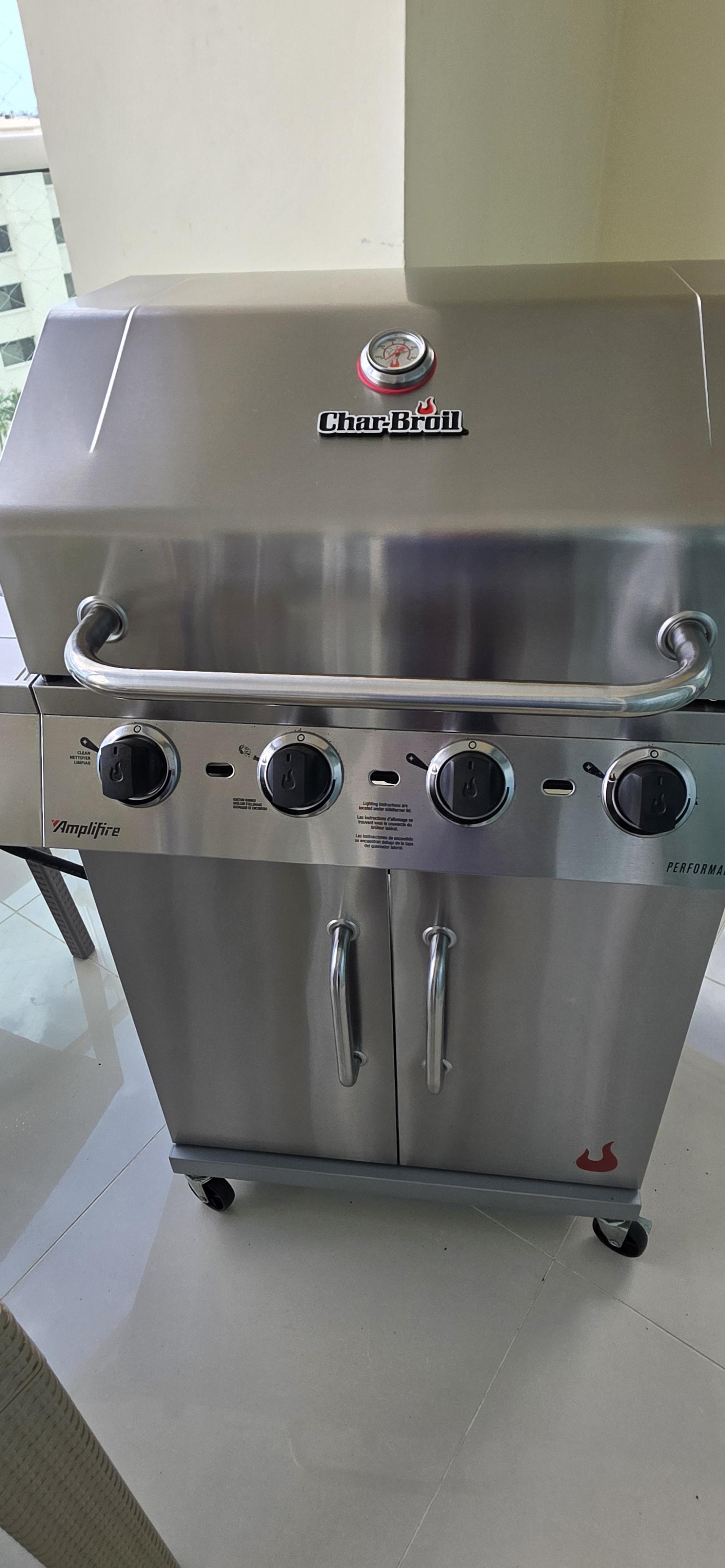 Barbecue CharBroil acero inoxidable  Foto 7284568-9.jpg