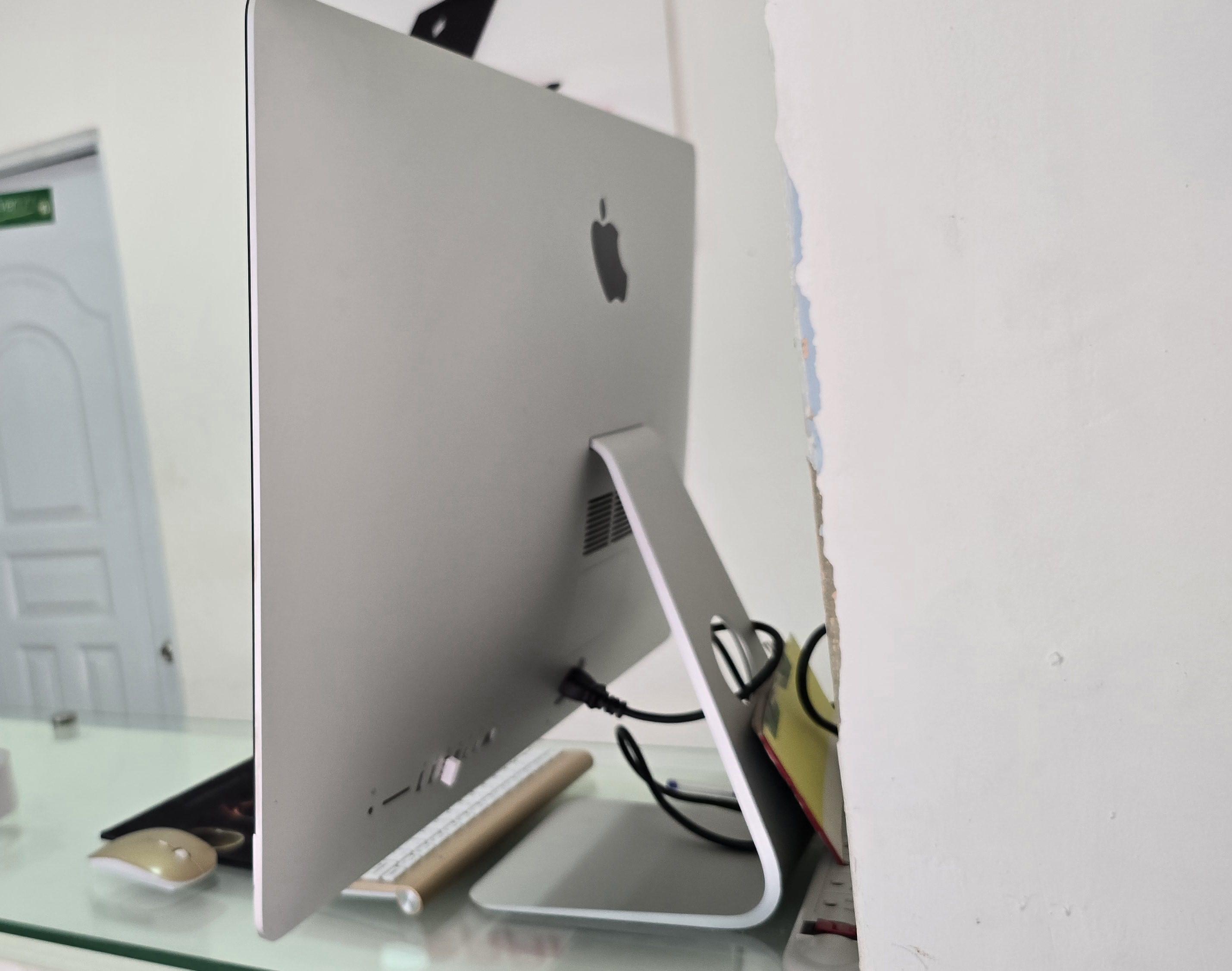 Imac Retina 4K 21.5 Pulg Core i5 Ram 16gb ddr4 Disco 256gb SSD  Foto 7284569-3.jpg