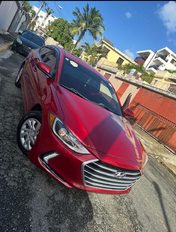 Hyundai Elantra 2018 con su placa ya oferta. Foto 7284634-1.jpg