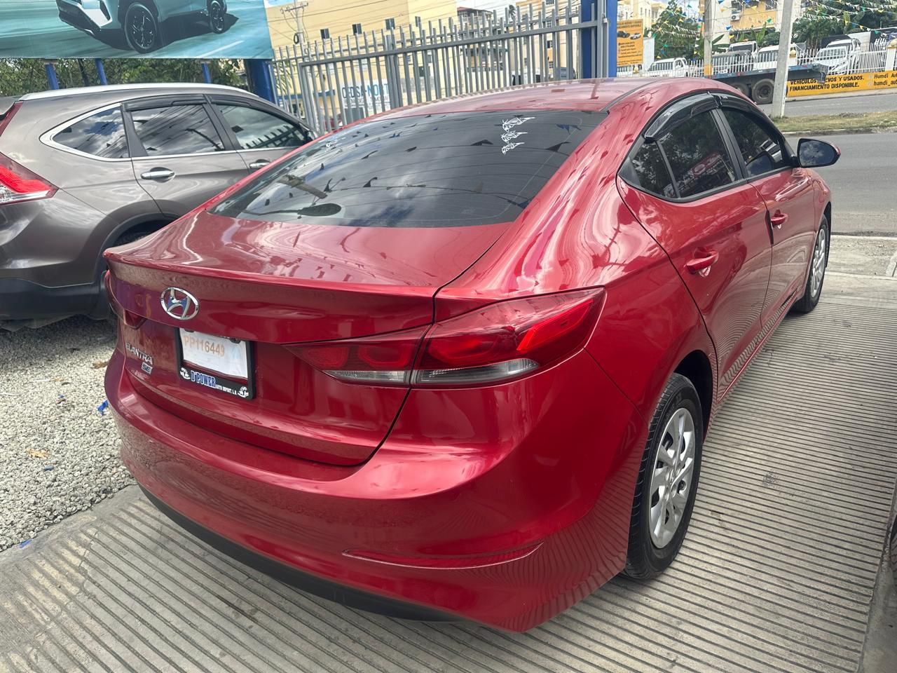 Hyundai Elantra 2018 con su placa ya oferta. Foto 7284634-2.jpg