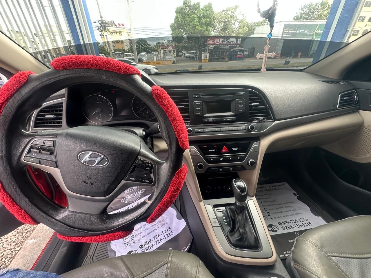 Hyundai Elantra 2018 con su placa ya oferta. Foto 7284634-3.jpg