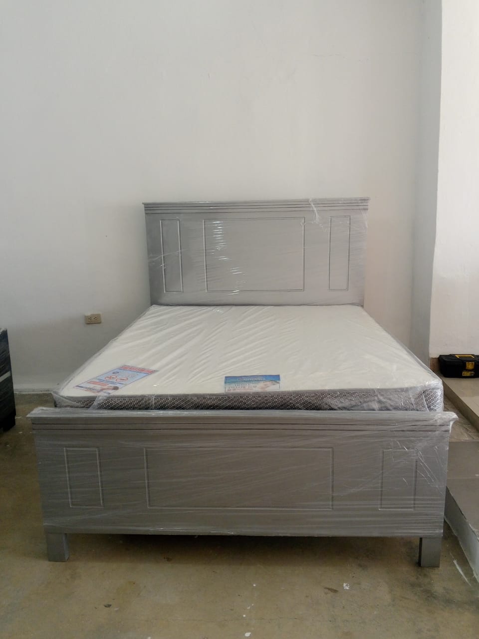 BASE DE CAMA QUE HIERRO  Foto 7284673-1.jpg