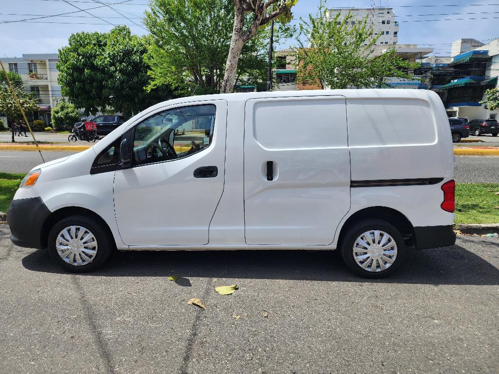  Nissan NV 200 2019  Foto 7284719-4.jpg