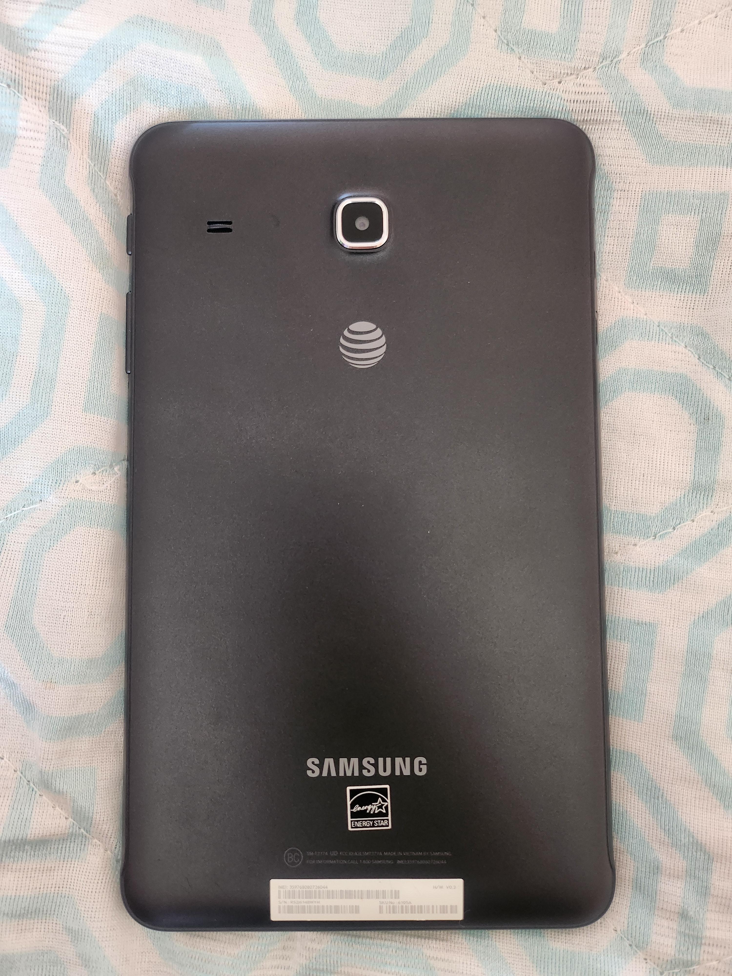 Samsung galaxy tab E desbloqueado coje todos los chips con su cover y  Foto 7284823-2.jpg