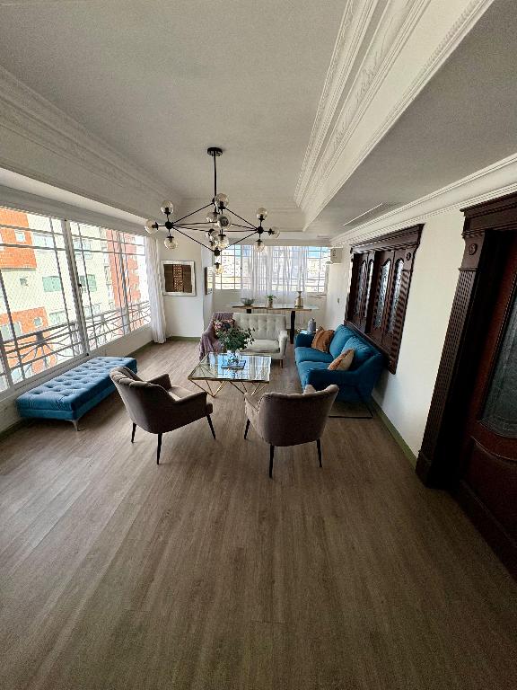 Alquiler de lujoso y amplio apartamento en Piantini Foto 7284872-2.jpg