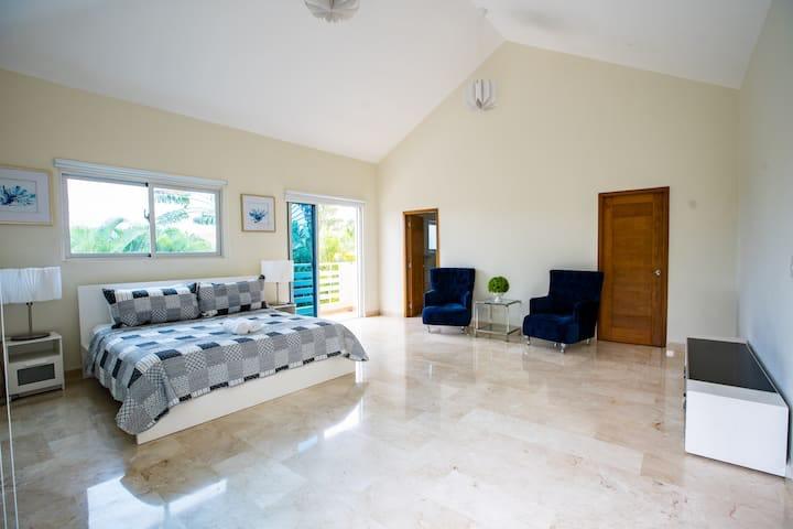 Villa de 4 Habitaciones en Venta en Juan Dolió.  Foto 7284899-5.jpg