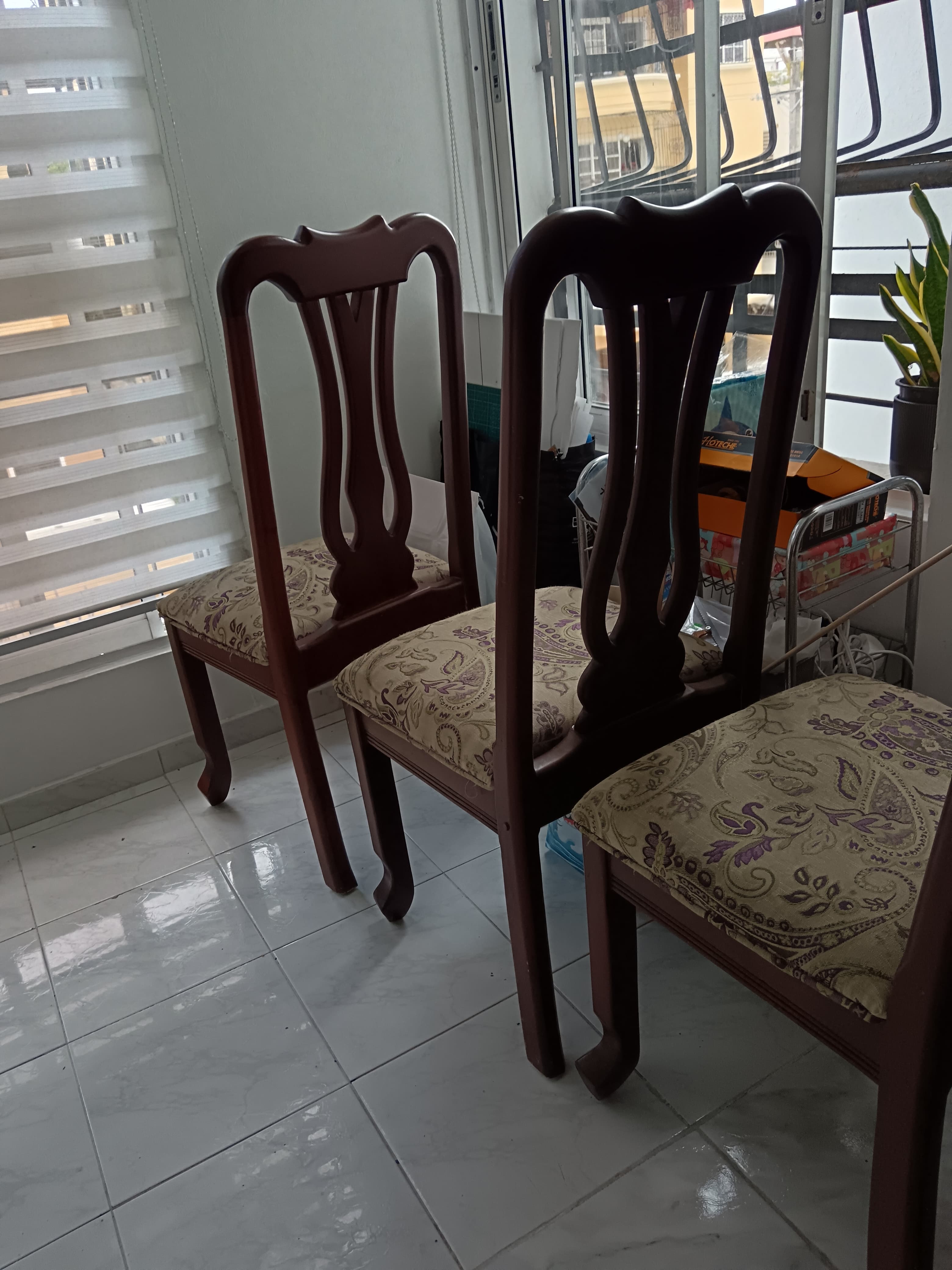 Comedor de caoba de 6 sillas en buenas condiciones usados  Foto 7285158-2.jpg